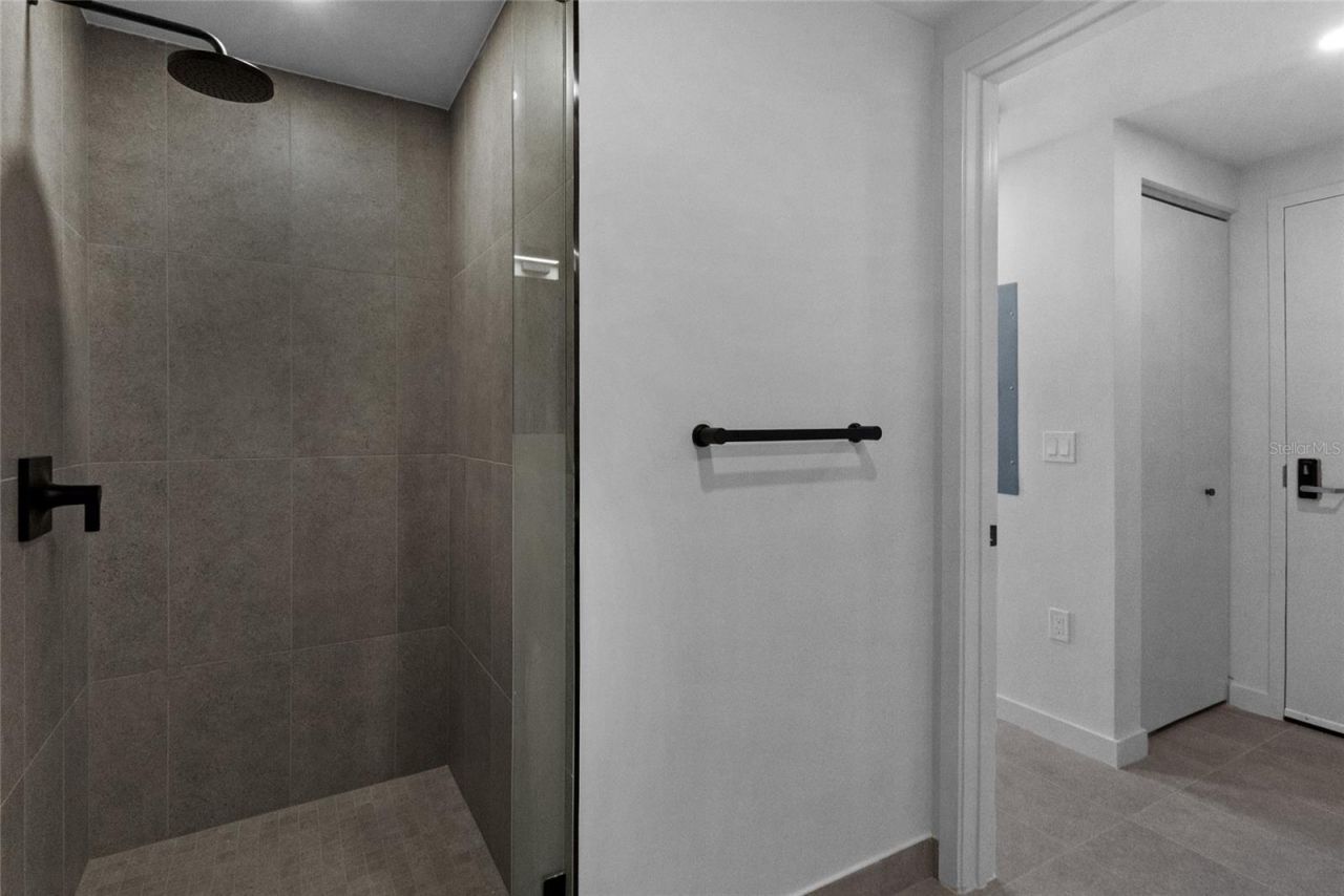 121 NE 5th Street , Unit 1500, Miami, FL 33132 Photo