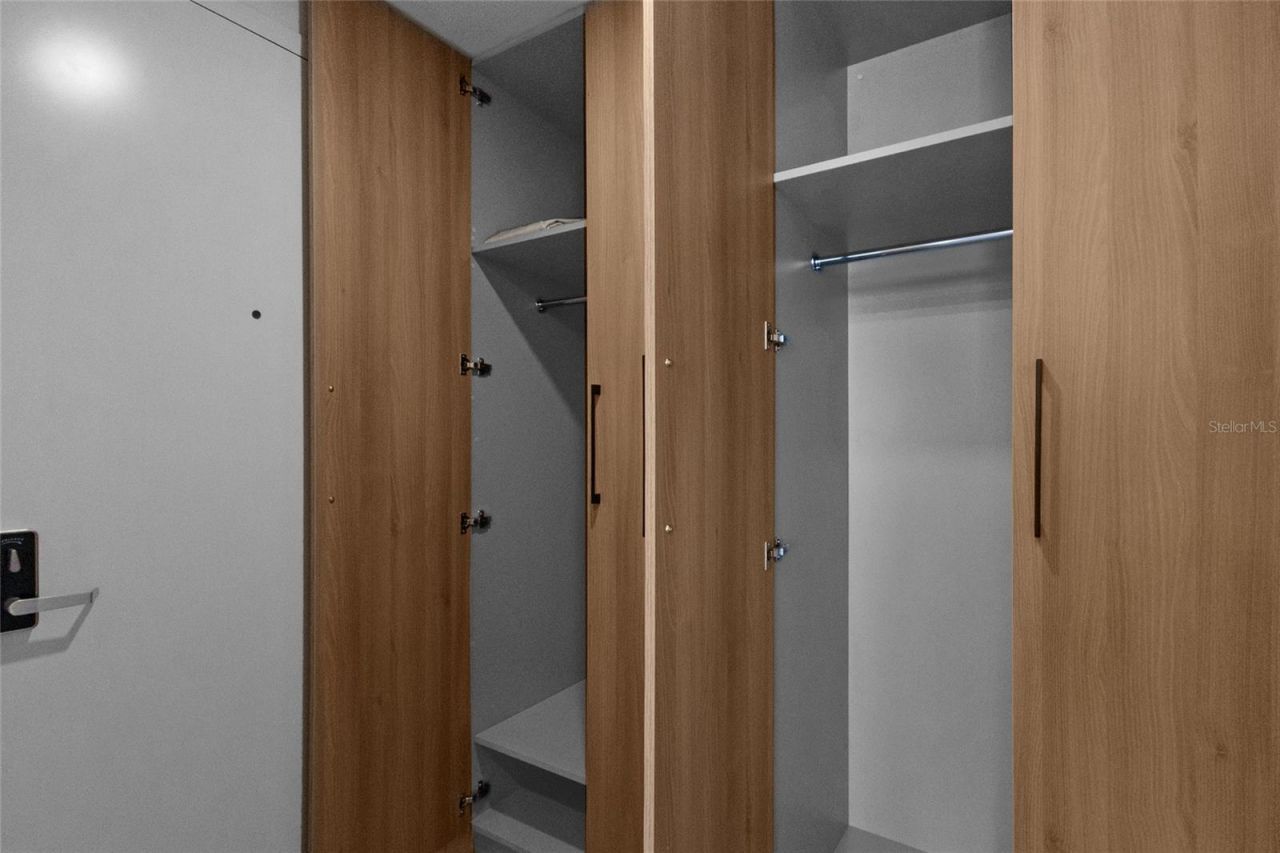 121 NE 5th Street , Unit 1500, Miami, FL 33132 Photo