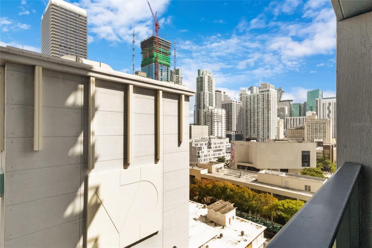 121 NE 5th Street , Unit 1500, Miami, FL 33132 Photo