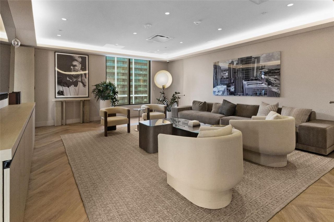 121 NE 5th Street , Unit 1500, Miami, FL 33132 Photo