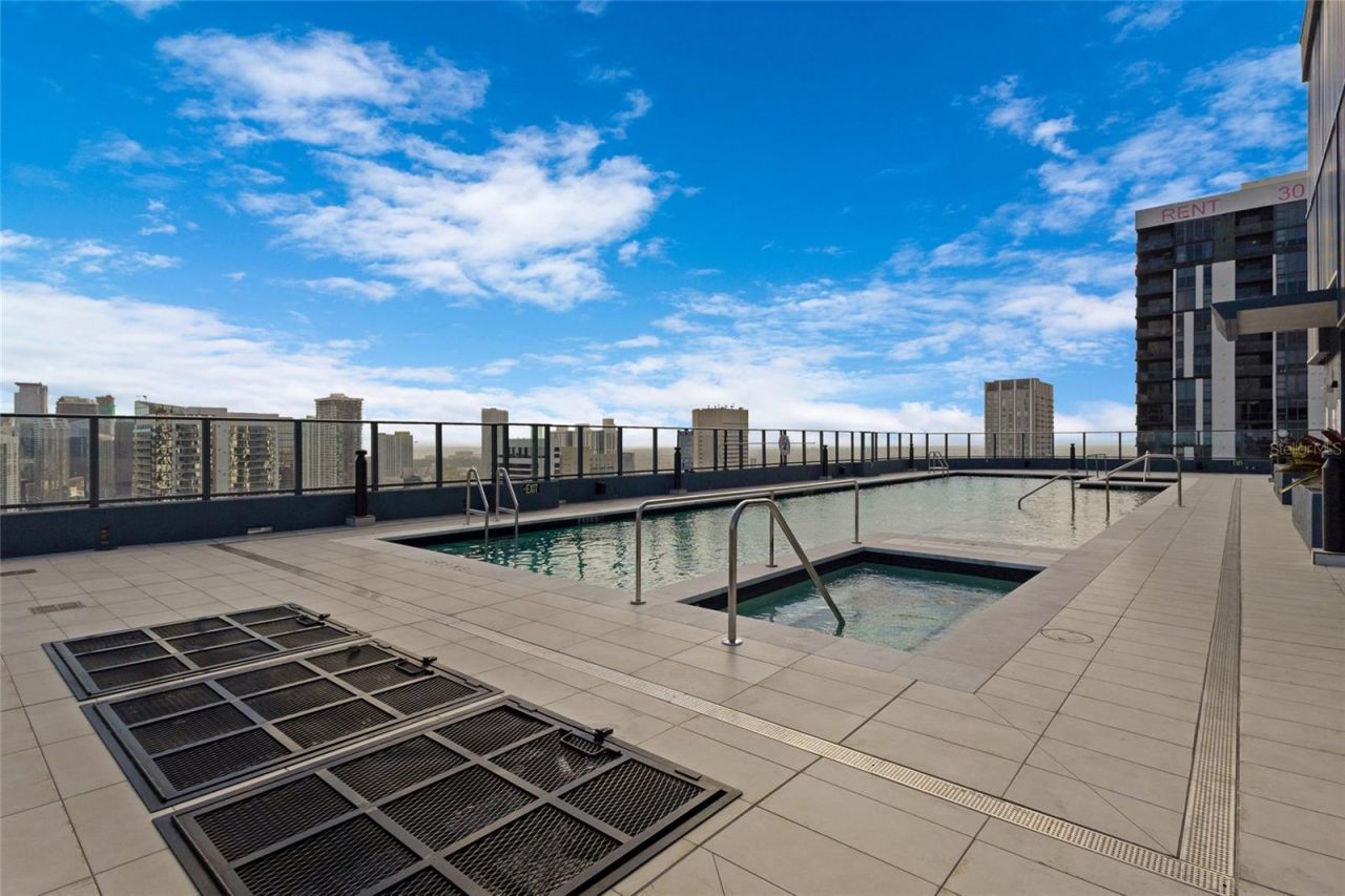 121 NE 5th Street , Unit 1500, Miami, FL 33132 Photo