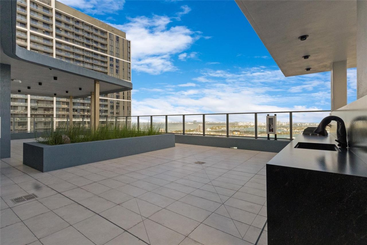 121 NE 5th Street , Unit 1500, Miami, FL 33132 Photo