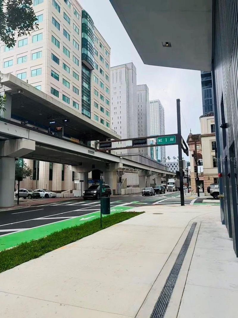 121 NE 5th Street , Unit 1500, Miami, FL 33132 Photo