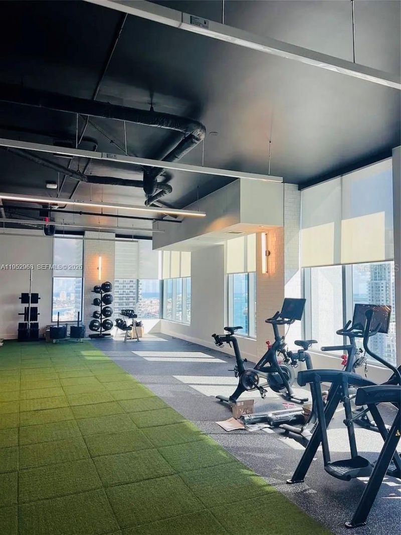 121 NE 5th Street , Unit 1500, Miami, FL 33132 Photo