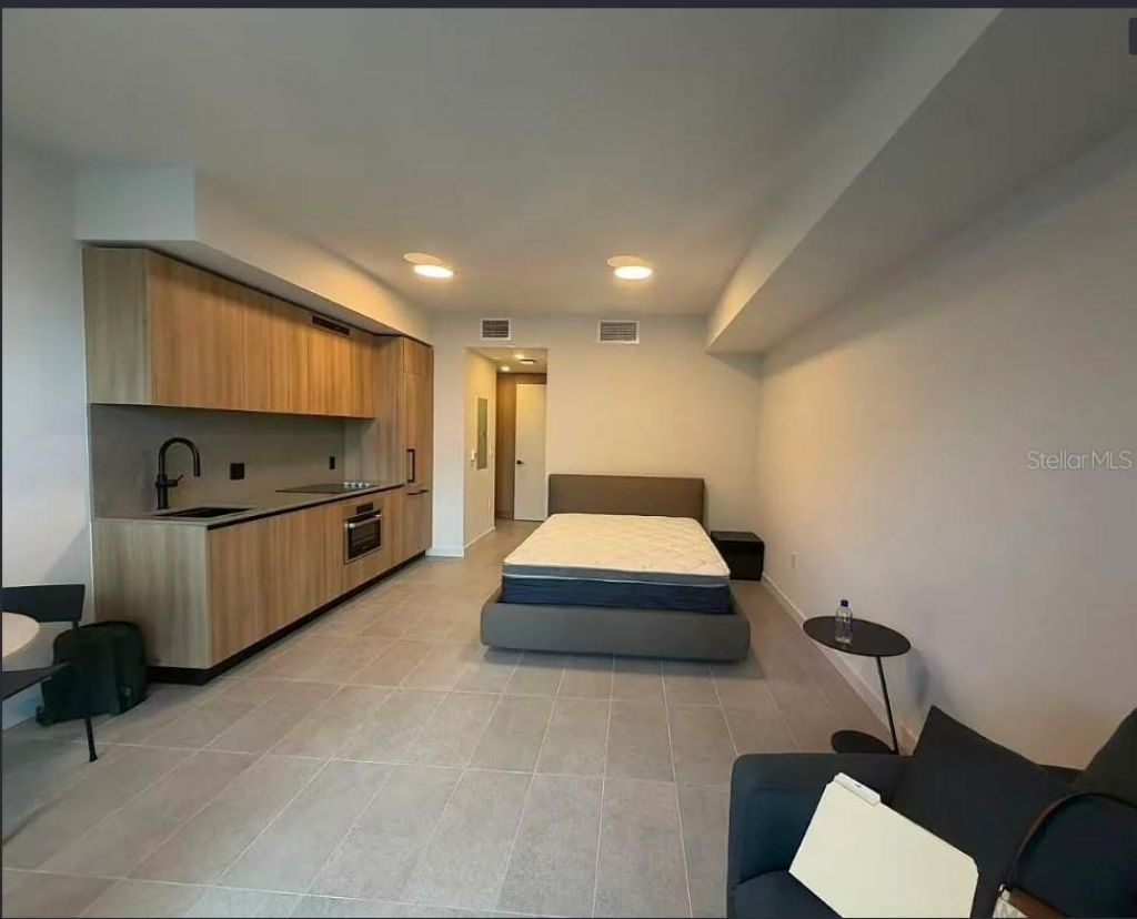 121 NE 5th Street , Unit 1500, Miami, FL 33132 Photo