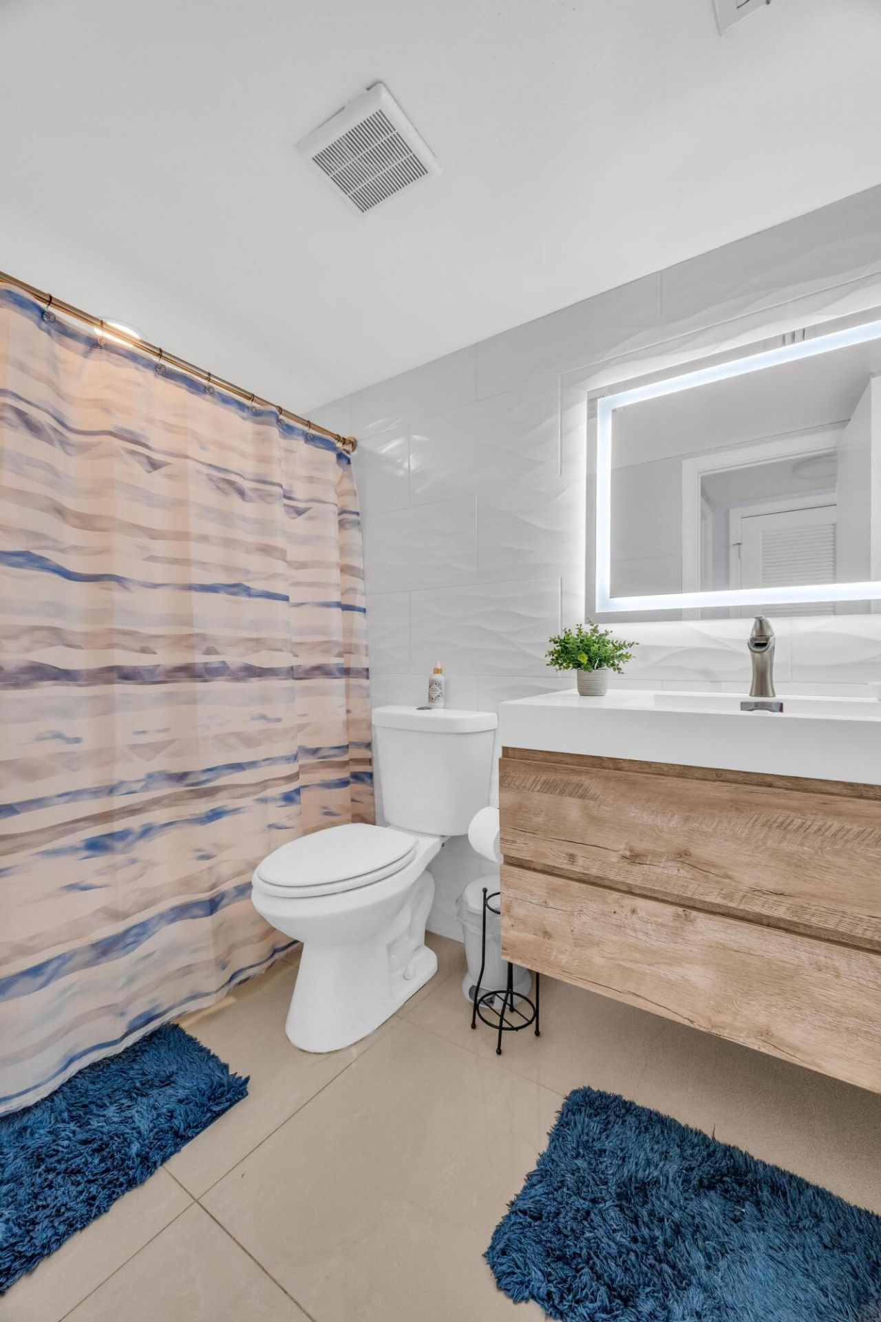 100 Paradise Harbour Boulevard, Unit 304, North Palm Beach, FL 33408 Photo