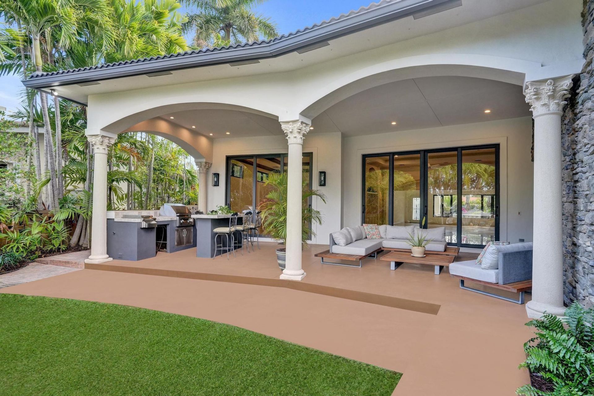 2425 Middle River Drive, Fort Lauderdale, FL 33305 Photo