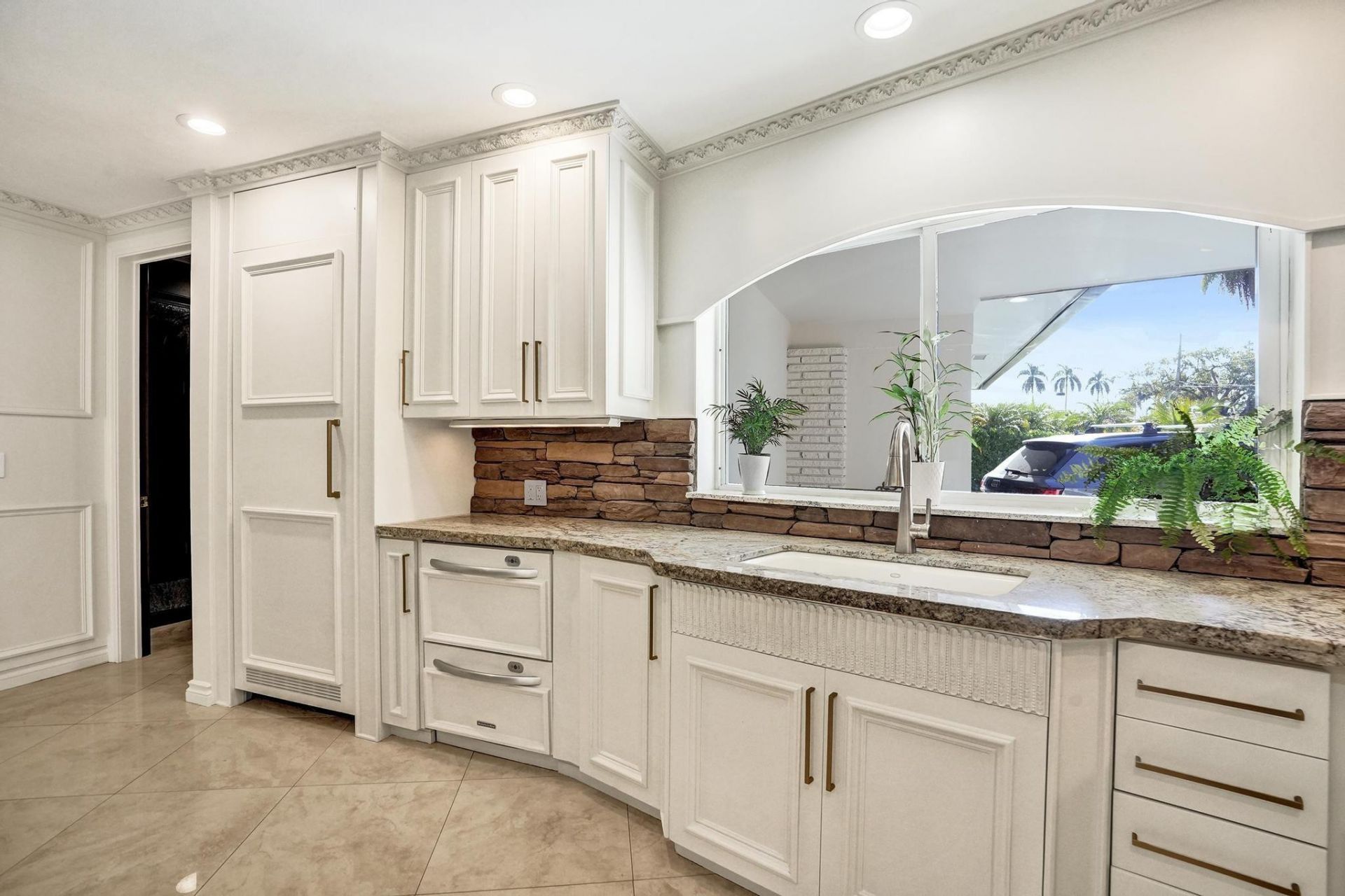 2425 Middle River Drive, Fort Lauderdale, FL 33305 Photo