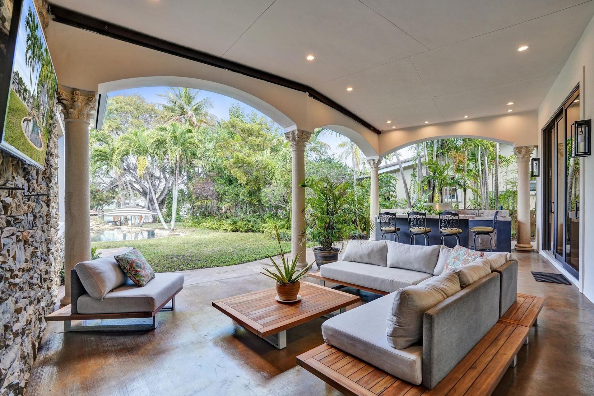 2425 Middle River Drive, Fort Lauderdale, FL 33305 Photo