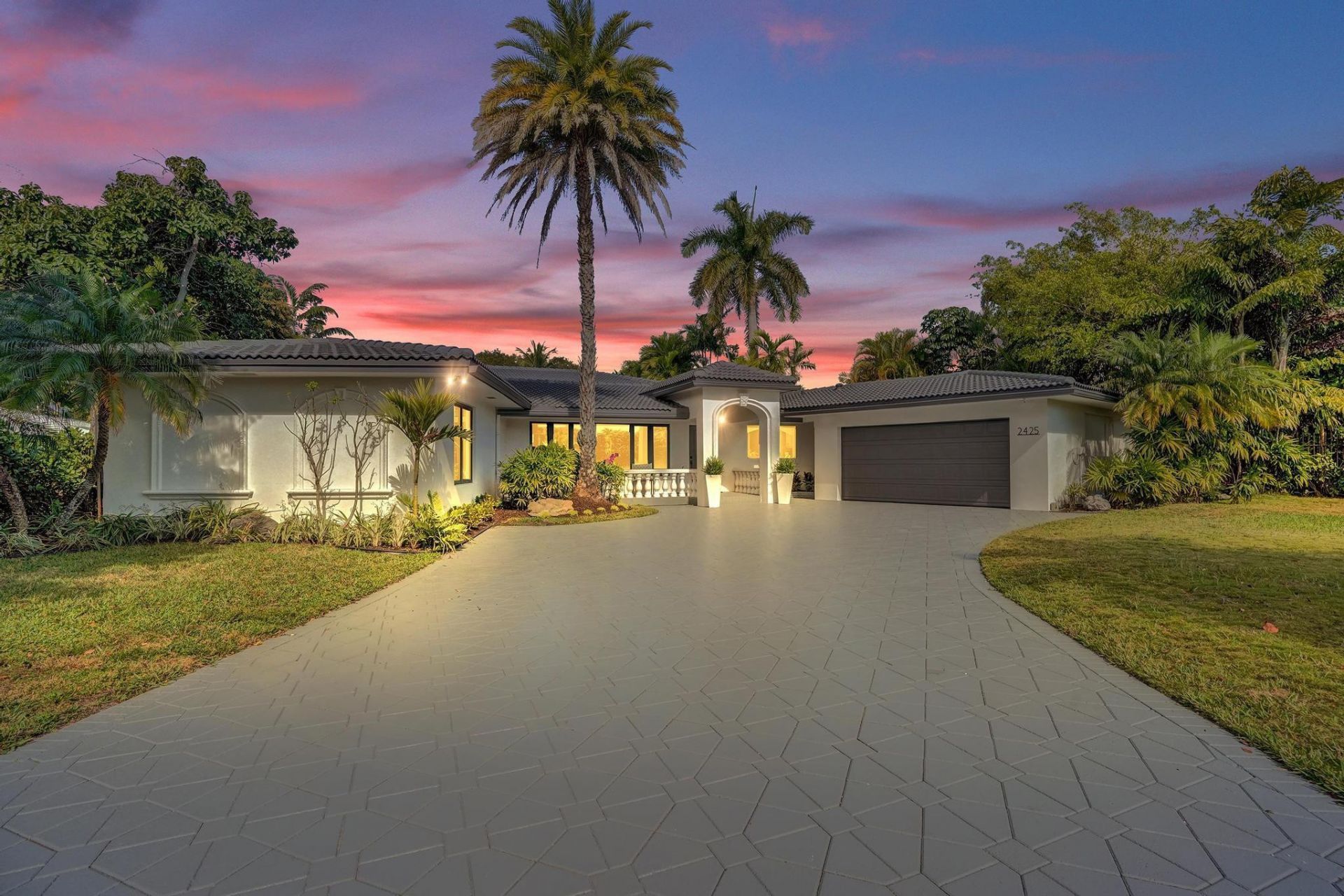 2425 Middle River Drive, Fort Lauderdale, FL 33305 Photo