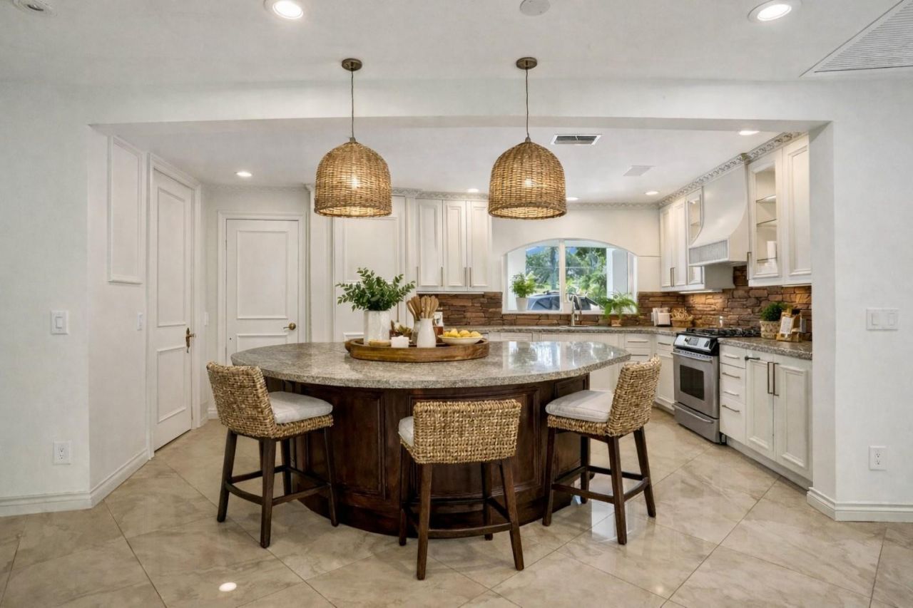 2425 Middle River Drive, Fort Lauderdale, FL 33305 Photo