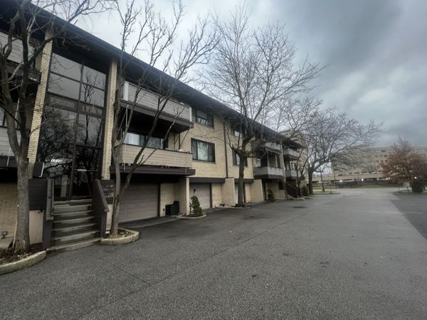 1710 Dempster Street , Unit A, Park Ridge, IL 60068