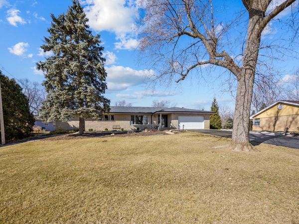 13210 S 85th Avenue , Palos Park, IL 60464