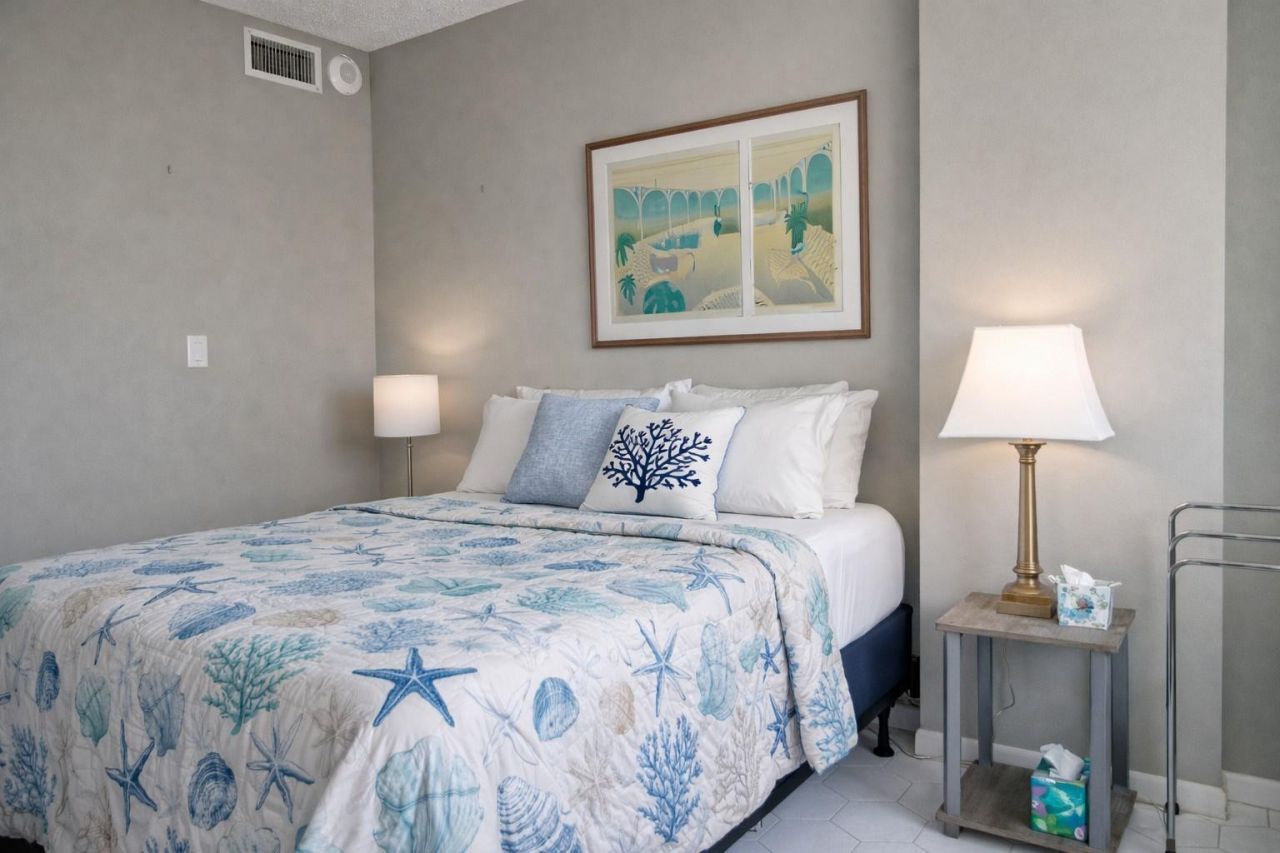 4330 Hillcrest Drive, Unit 420, Hollywood, FL 33021 Photo