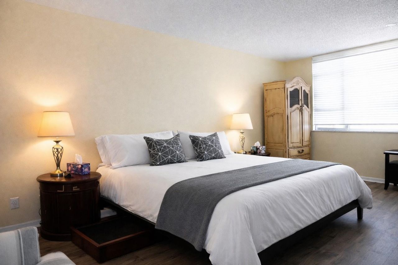 4330 Hillcrest Drive, Unit 420, Hollywood, FL 33021 Photo