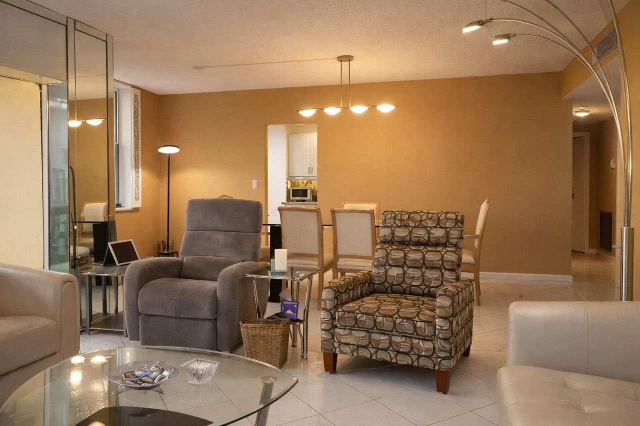 4330 Hillcrest Drive, Unit 420, Hollywood, FL 33021 Photo