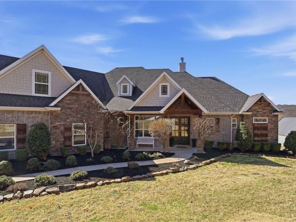2413 N Autumn View Drive, Fayetteville, AR 72701