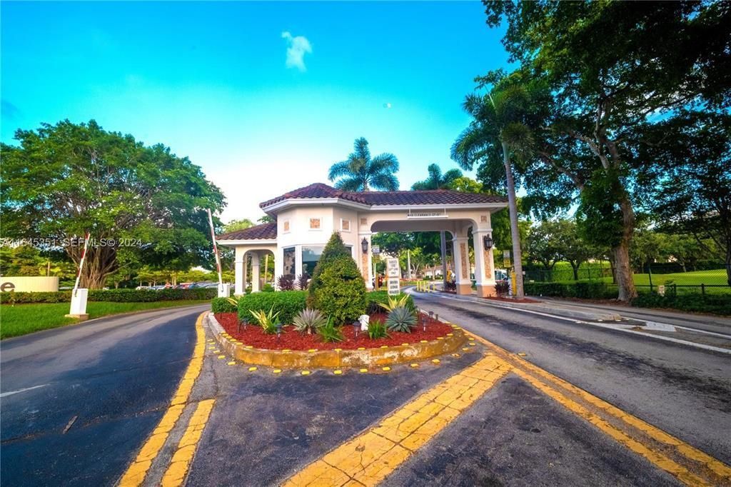 1400 Saint Charles Place, Unit 713, Pembroke Pines, FL 33026 Photo