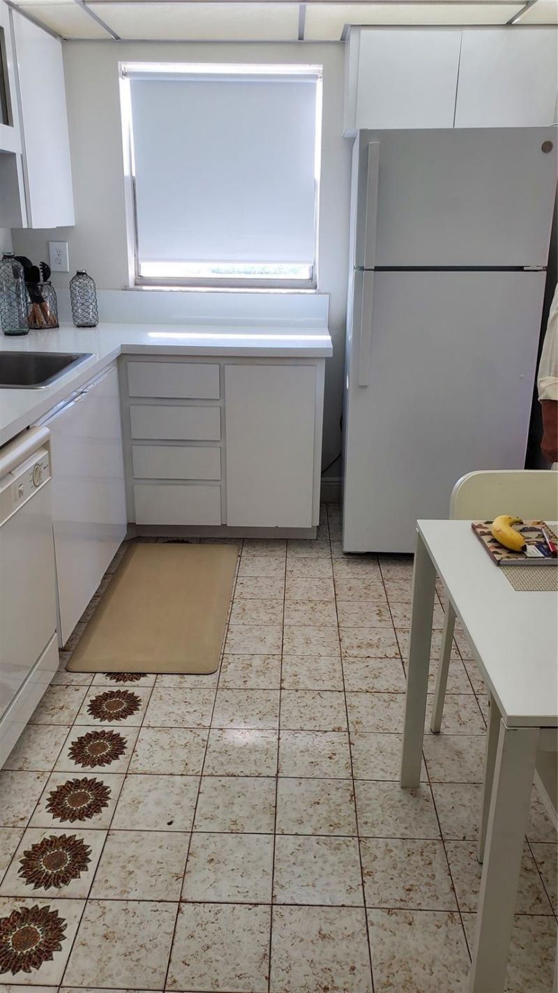 1400 Saint Charles Place, Unit 713, Pembroke Pines, FL 33026 Photo