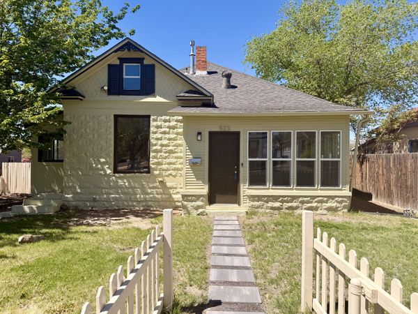 523 High Street SE, Albuquerque, NM 87102