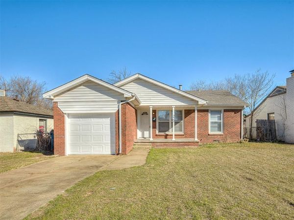 223 E Jacobs Drive, Midwest City, OK 73110
