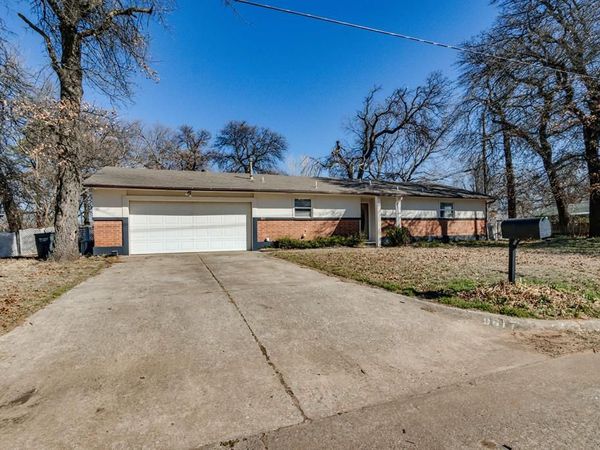 9617 NE 4th Street, Midwest City, OK 73130
