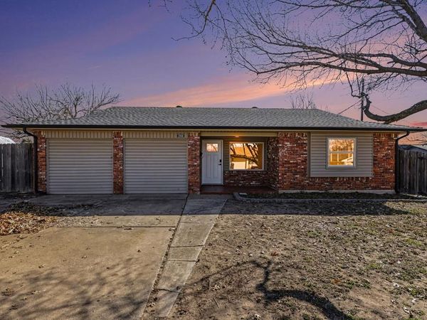 2808 N Shannon Avenue, Bethany, OK 73008