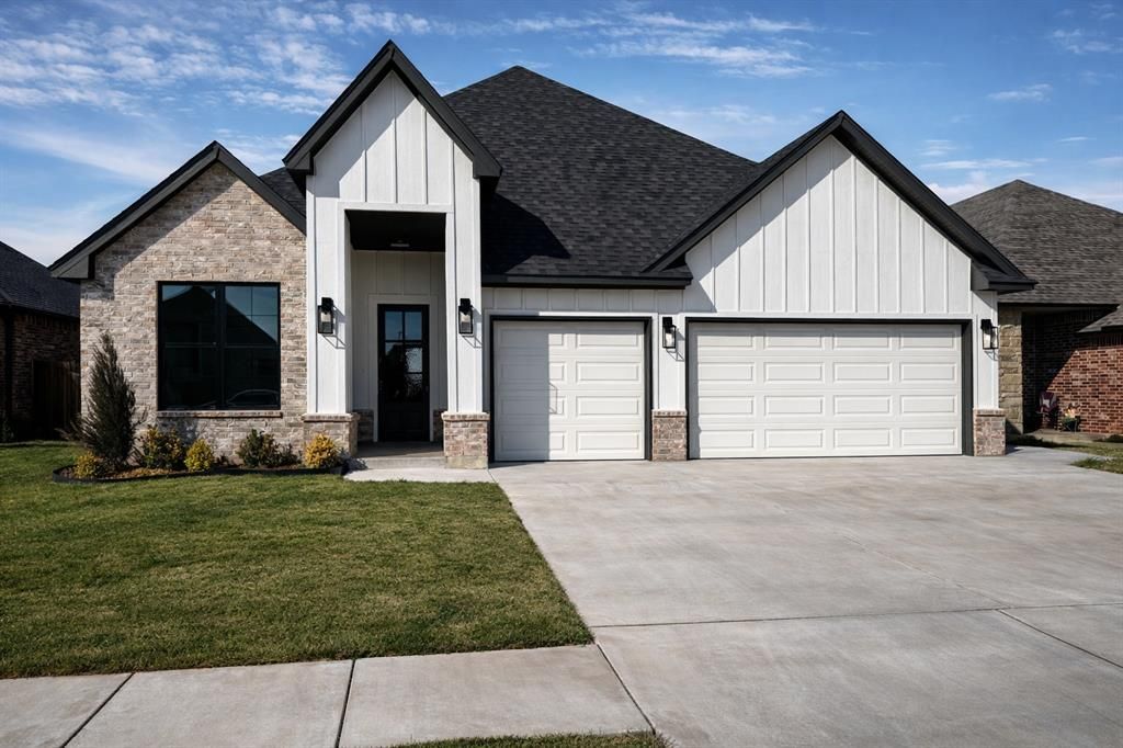 12105 SW 17th Street, Yukon, OK 73099 Main Photo