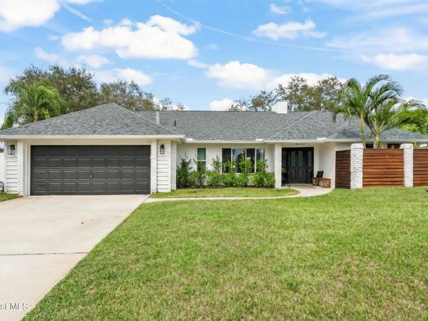 1272 Silver Lake Drive , Melbourne, FL 32940