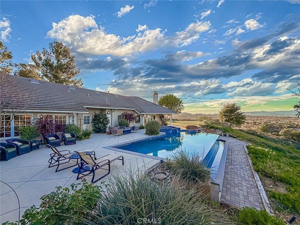 24525 Desert, Newhall, CA 91321