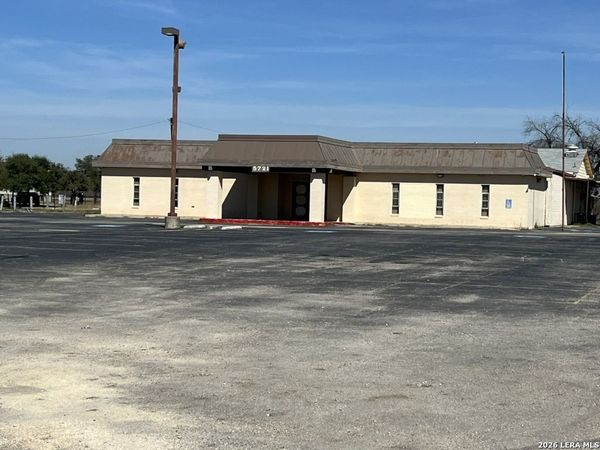 5721 E Us Highway 87, San Antonio, TX 78222