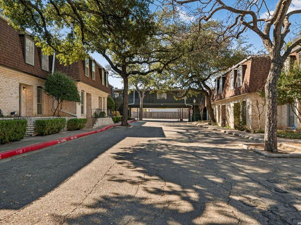 1045 Shook, Unit 105 B, Olmos Park, TX 78212