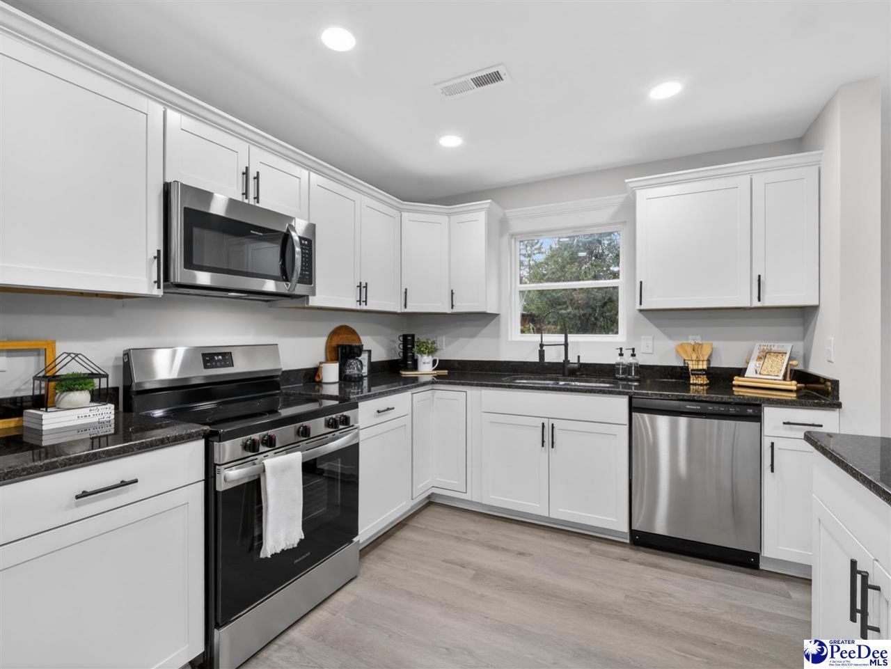 16 Lawton Cir Photo 15