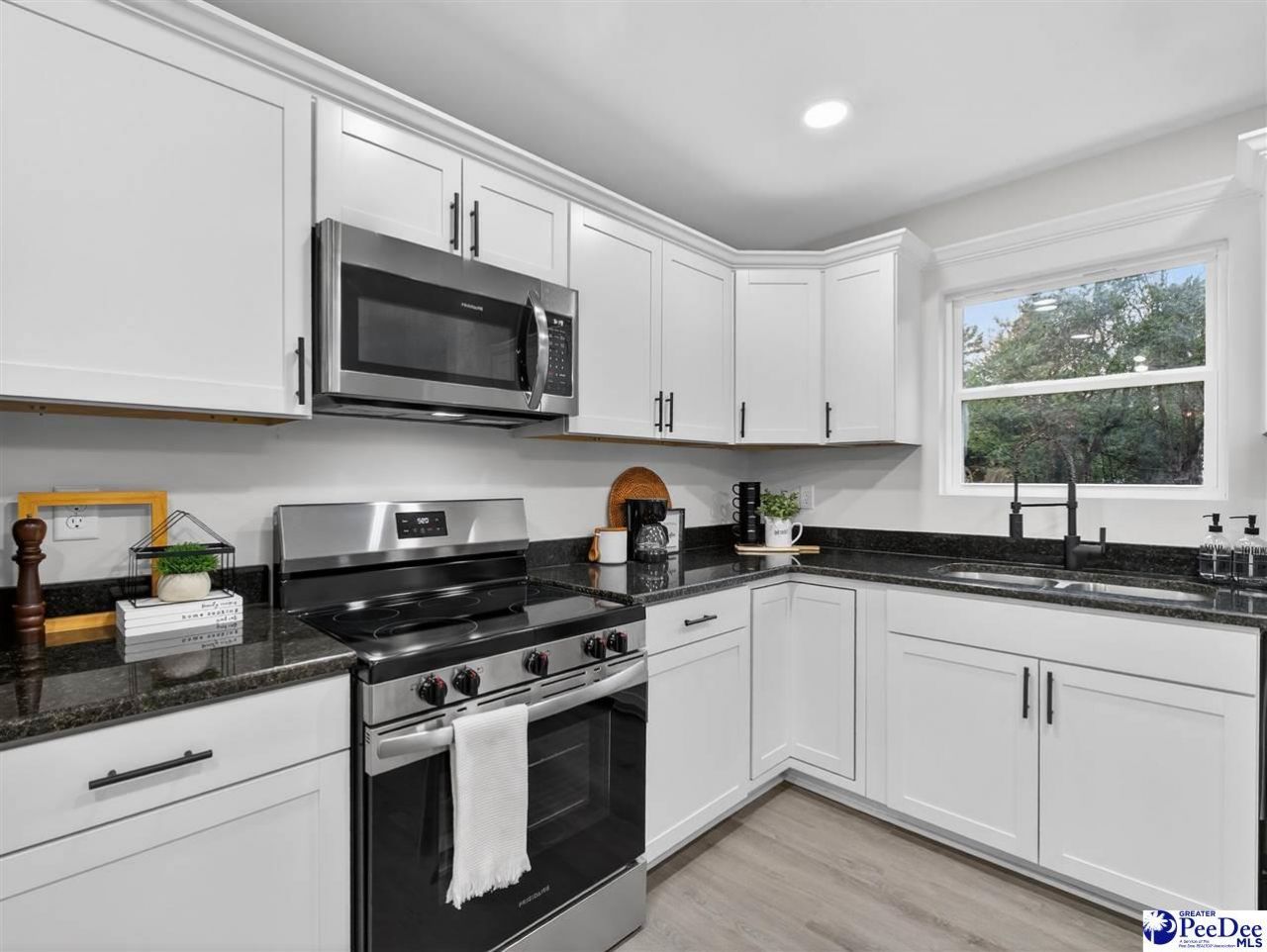 16 Lawton Cir Photo 16