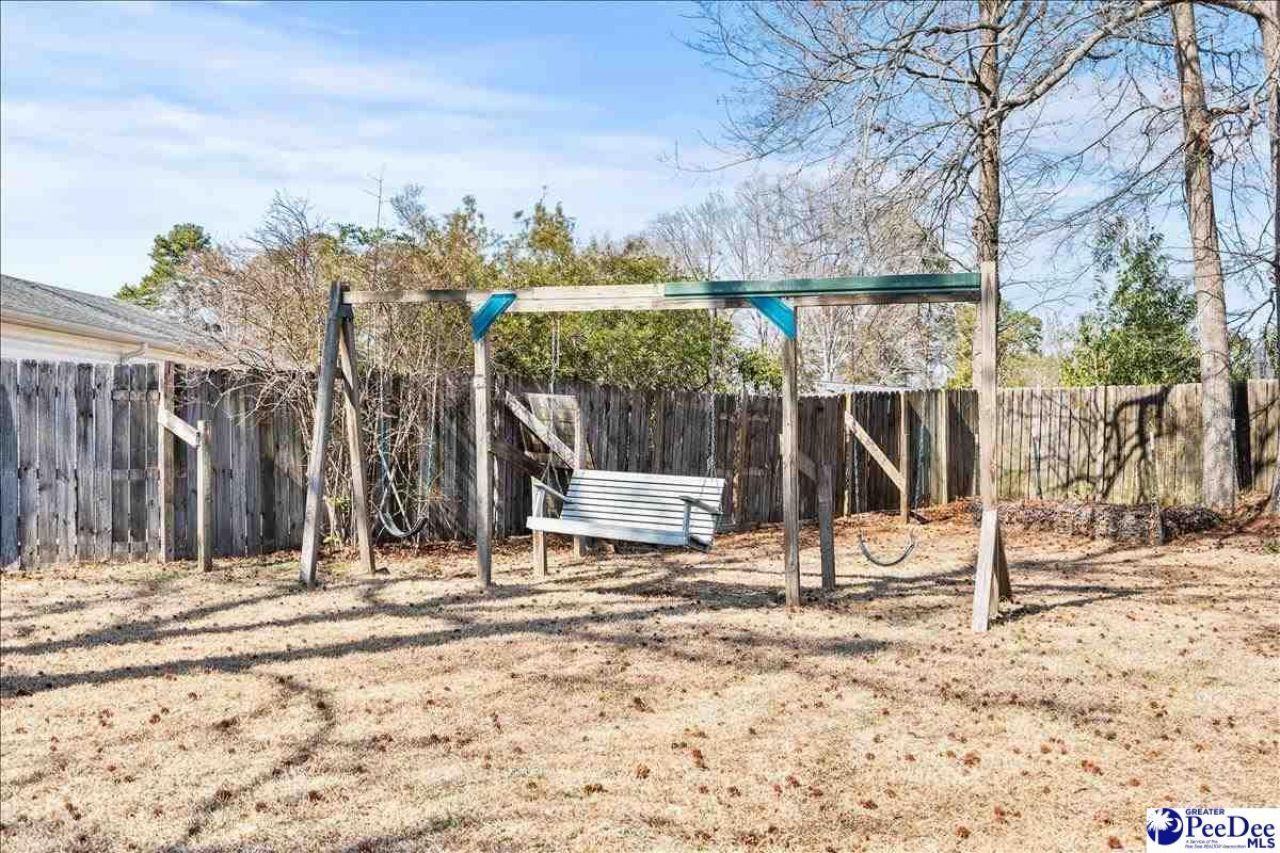 2001 Elanie Cir. Photo 25