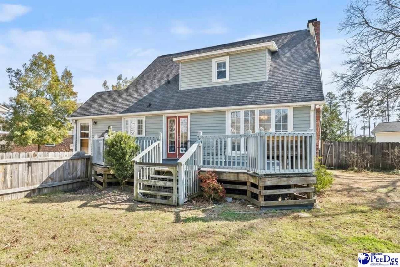 2001 Elanie Cir. Photo 27