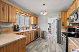2001 Elanie Cir. photo 4
