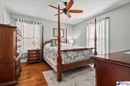 2001 Elanie Cir. photo 4