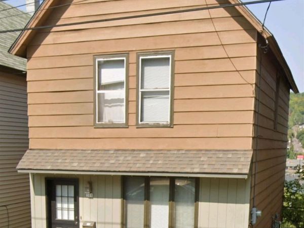 308 W Houghton Avenue, Houghton, MI 49931
