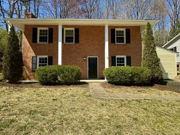 105 Ridgewood CIR, Covington, VA 24426