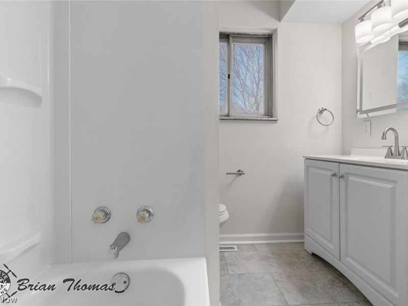 804 Carpenter Street, Akron, OH 44310 Photo 17