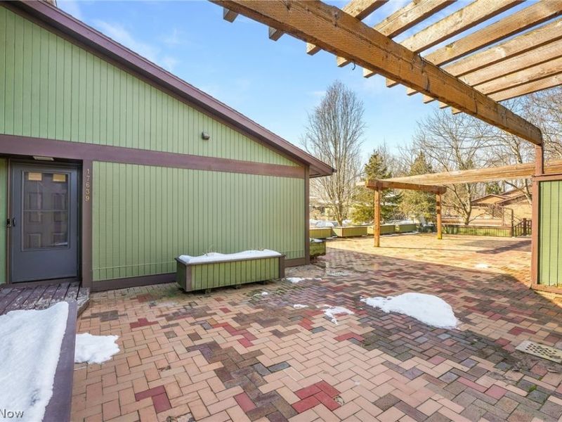 17639 Walnut Trail , Chagrin Falls, OH 44023 Photo 1