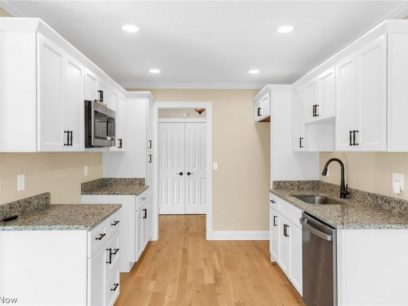 17639 Walnut Trail , Chagrin Falls, OH 44023 Photo 3