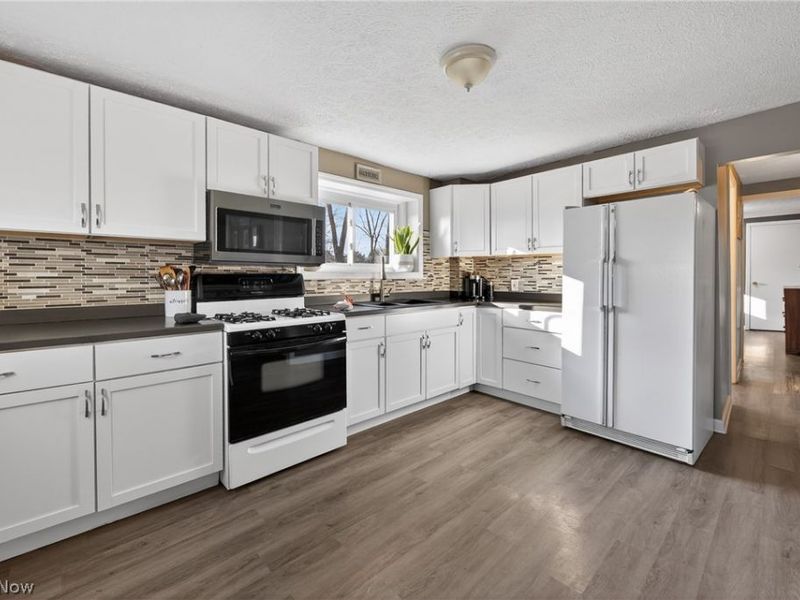 7651 Brownwood Avenue NW, Canal Fulton, OH 44614 Photo 5