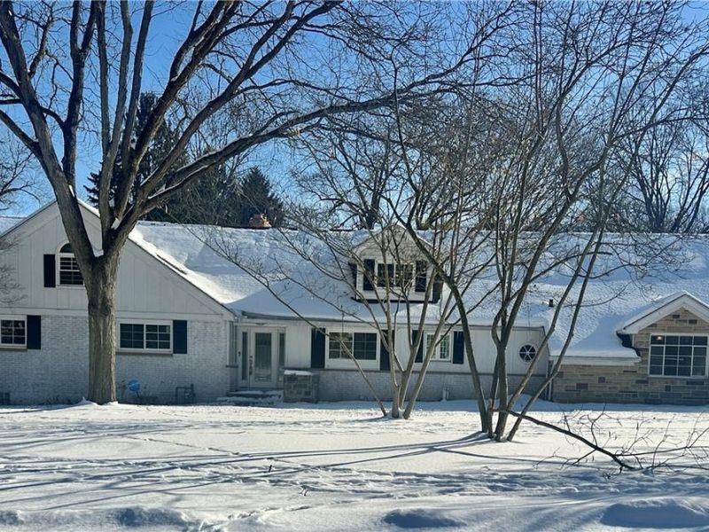 135 Southwood Road, Akron, OH 44313 Photo 1