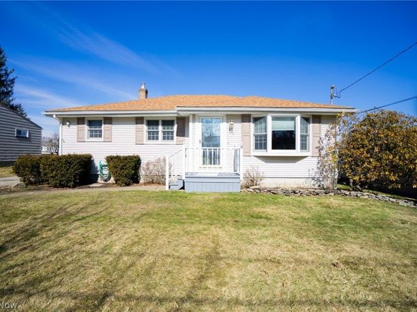 453 W Omar Street, Struthers, OH 44471