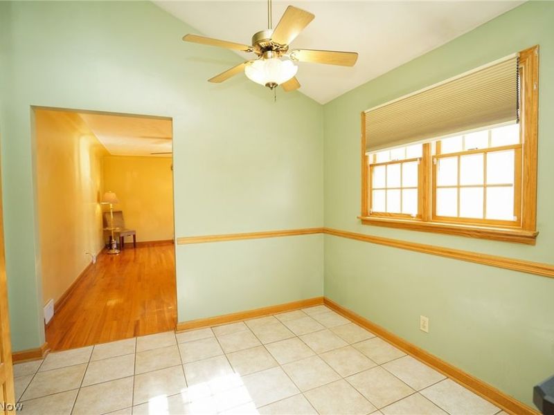 453 W Omar Street, Struthers, OH 44471 Photo 18