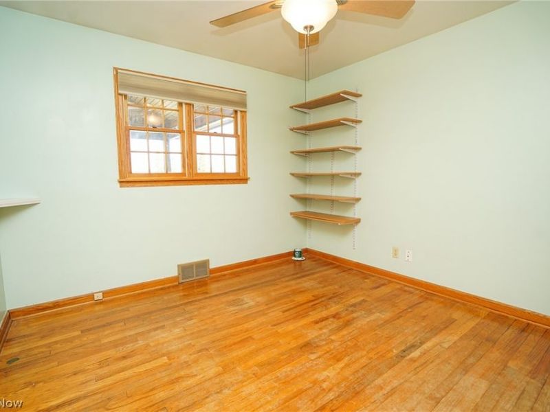 453 W Omar Street, Struthers, OH 44471 Photo 20