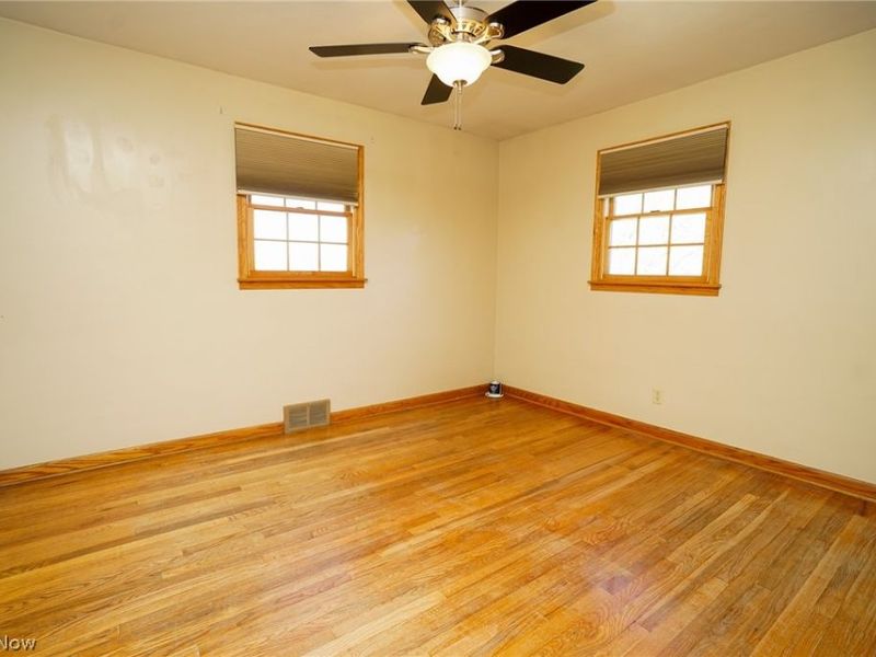 453 W Omar Street, Struthers, OH 44471 Photo 21