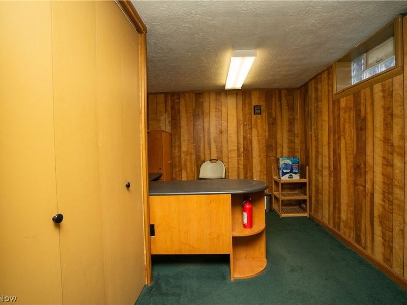 453 W Omar Street, Struthers, OH 44471 Photo 26